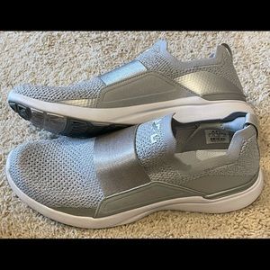 APL TechLoom Bliss, Grey/Pearly Silver, W-9, sells Brand New $220.